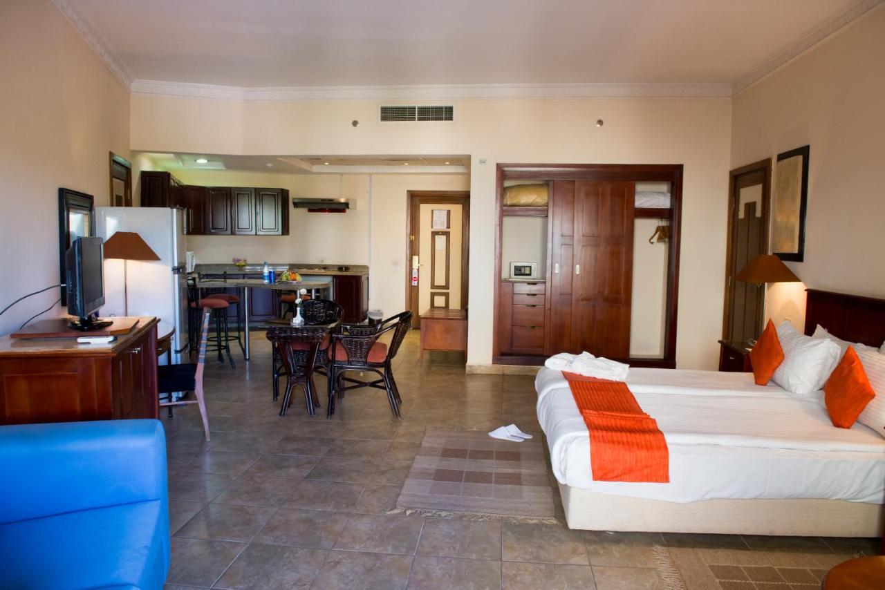 Swiss Inn Plaza Hotel 6th of October City 외부 사진