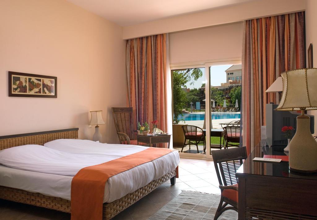 Swiss Inn Plaza Hotel 6th of October City 외부 사진