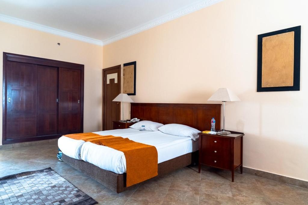 Swiss Inn Plaza Hotel 6th of October City 외부 사진