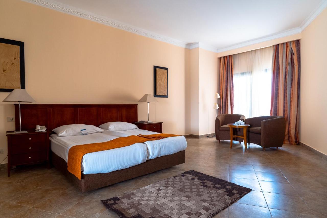 Swiss Inn Plaza Hotel 6th of October City 외부 사진