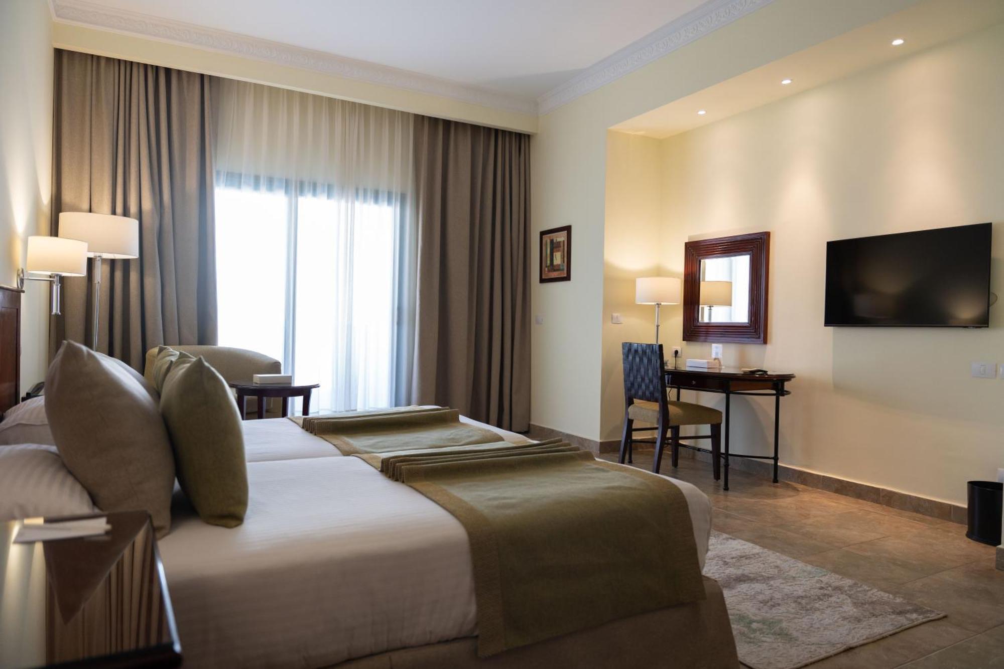 Swiss Inn Plaza Hotel 6th of October City 외부 사진