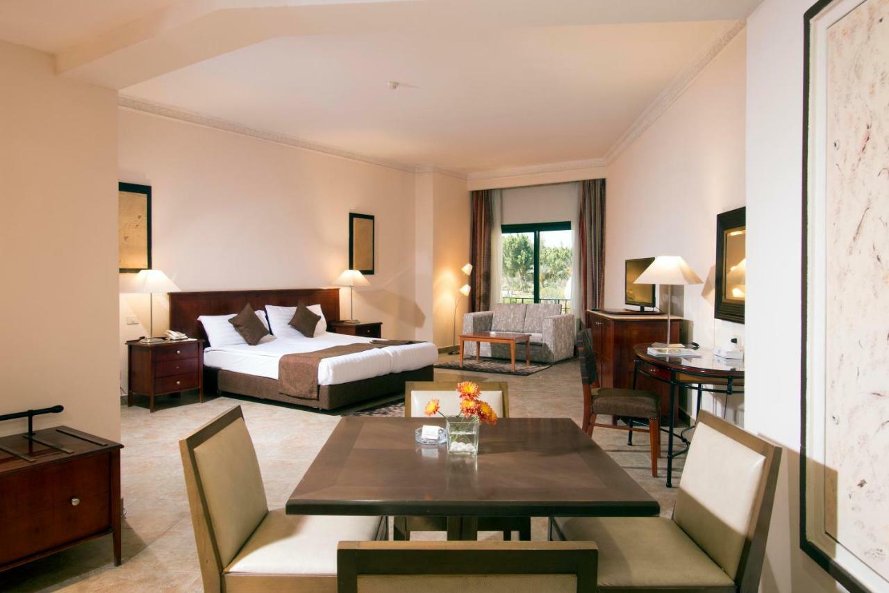 Swiss Inn Plaza Hotel 6th of October City 외부 사진