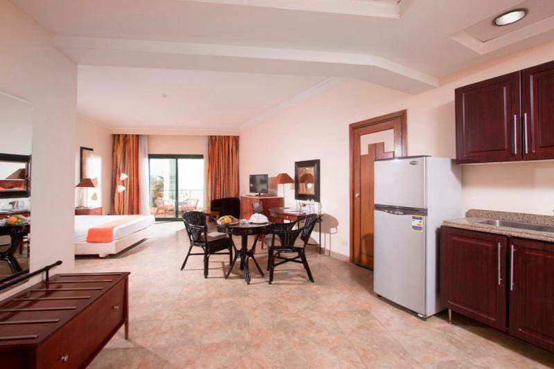 Swiss Inn Plaza Hotel 6th of October City 외부 사진